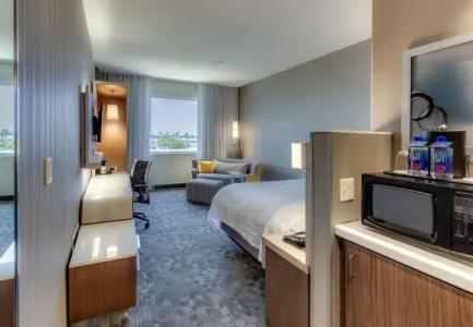 Courtyard by Marriott St. Petersburg Clearwater/Madeira Beach - 5