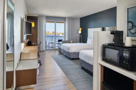 Courtyard by Marriott St. Petersburg Clearwater/Madeira Beach - 38