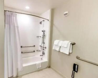 Courtyard by Marriott St. Petersburg Clearwater/Madeira Beach - 103