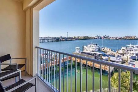 Courtyard by Marriott St. Petersburg Clearwater/Madeira Beach - 109