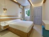 Double room with pool view