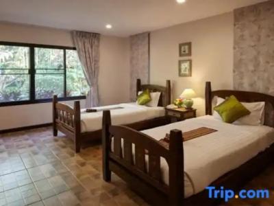 Phuwanalee Resort - 180