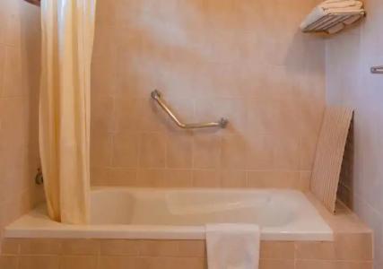 Phuwanalee Resort - 54