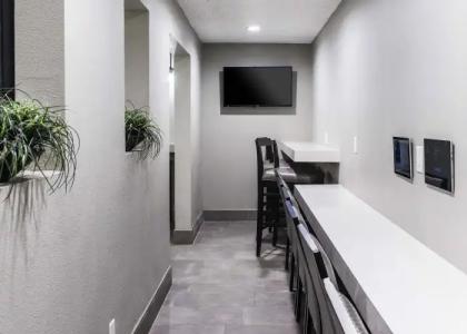 Best Western McCarran Inn - 15