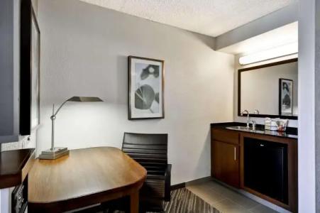 Hyatt Place Las Vegas - 28