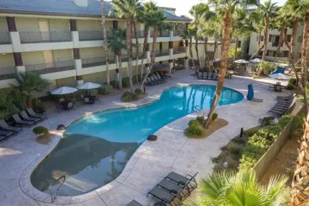 Tahiti All-Suite Resort - 8