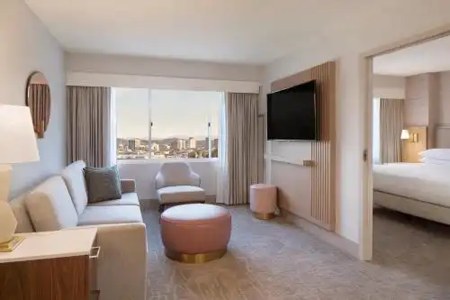 Hilton Santa Monica - 8