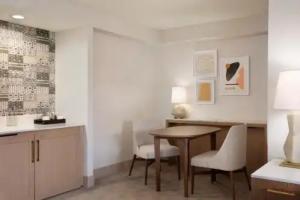Hilton Santa Monica Hotel, Los Angeles