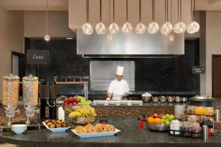 Embassy Suites Los Angeles Glendale - 11