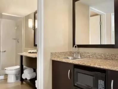 Embassy Suites Los Angeles Glendale - 42