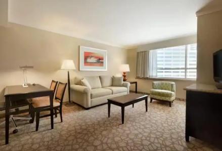 Embassy Suites Los Angeles Glendale - 33