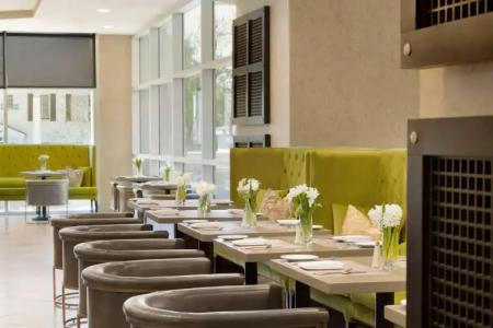 Embassy Suites Los Angeles Glendale - 24