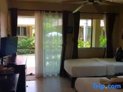Lanta Castaway Beach Resort - 99