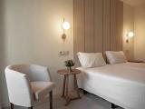 Standard room with courtyard view