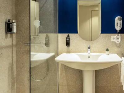 Ibis Styles Zaragoza Ramiro I - 9
