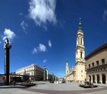Pilar Plaza - 16