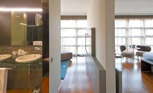 Reina Petronila - 74