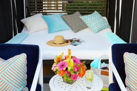 The Beverly Hilton - 43