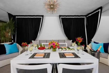 The Beverly Hilton - 23