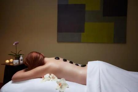 The Beverly Hilton - 36