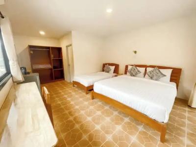 Bounty Resort - 74