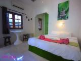 Classic Double Bungalow with garden view