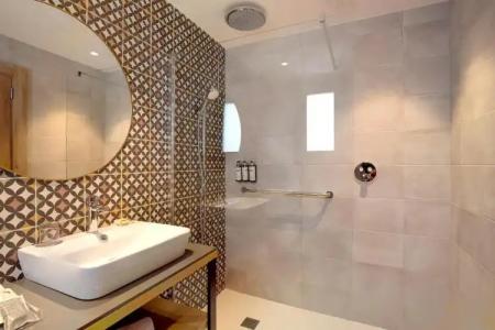 Catalonia Excelsior - 137