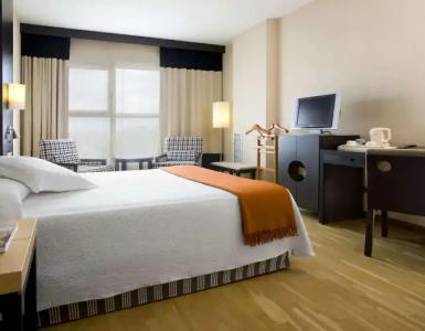 NH Valencia Center - 40