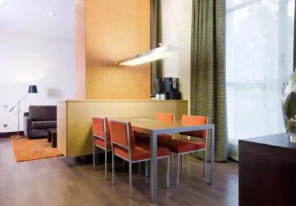 NH Valencia Center - 60