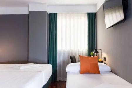 Malcom and Barret - 49