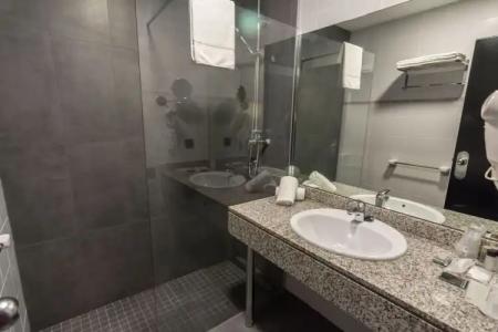 Malcom and Barret - 42