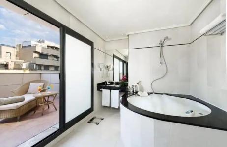 Valencia Center - 25