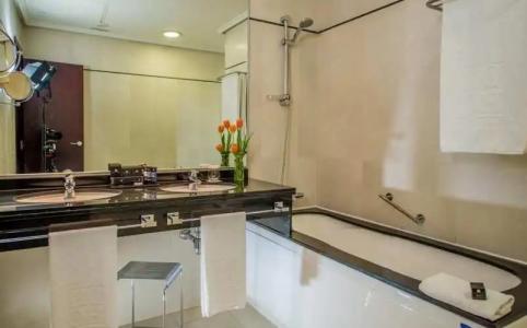 Valencia Center - 22