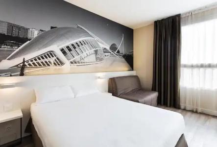 B&B Valencia Ciudad de las Ciencias - 8