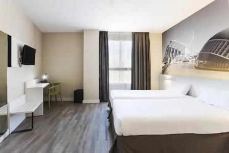 B&B Valencia Ciudad de las Ciencias - 9