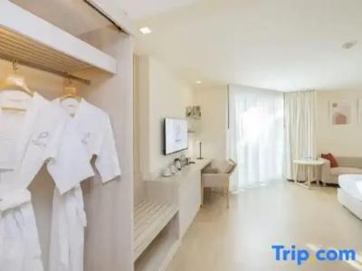 Pattaya Sea View - SHA Extra Plus - 71