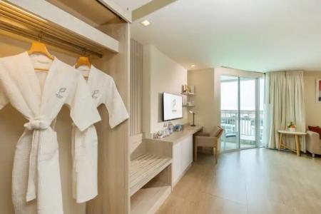 Pattaya Sea View - SHA Extra Plus - 57
