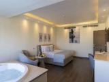 Posh Club Jacuzzi Double Suite