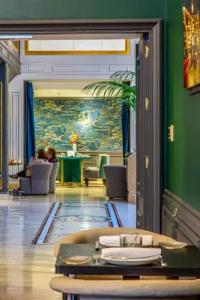 Eugenia de Montijo, Autograph Collection - 30