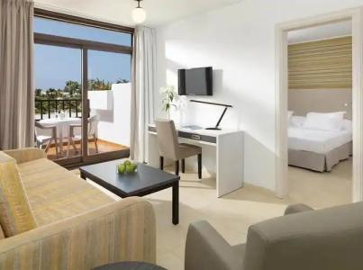 H10 Suites Lanzarote Gardens - 36