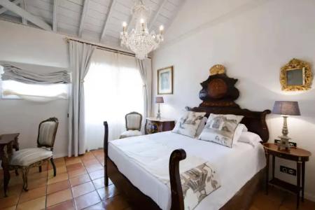 Hacienda de Abajo-Adults Only - 4