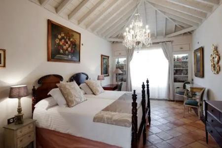 Hacienda de Abajo-Adults Only - 64