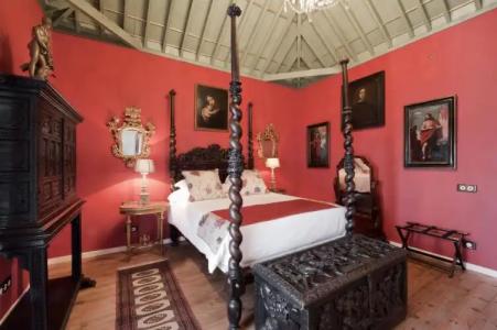 Hacienda de Abajo-Adults Only - 31