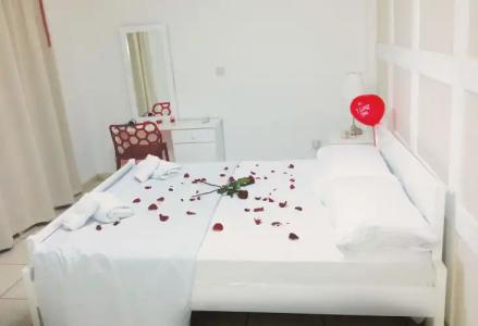 Stephanie City Apartments - 1