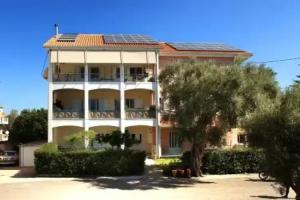 Arodo, Lefkada Town