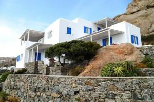 Villa Oceania, Tourlos