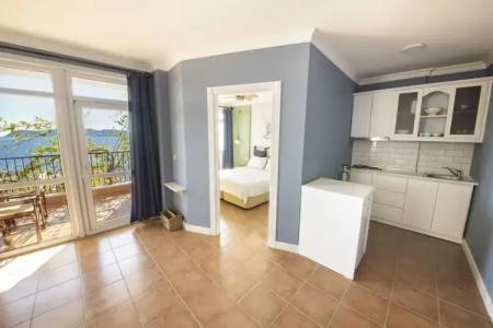 Lantana Aparts - 143