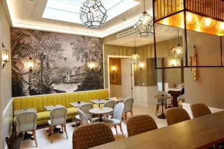 Amadeus Sevilla - 25