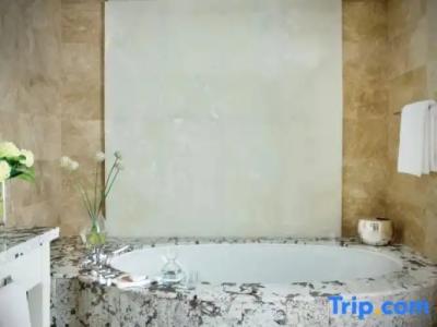 The Langham Chicago - 120