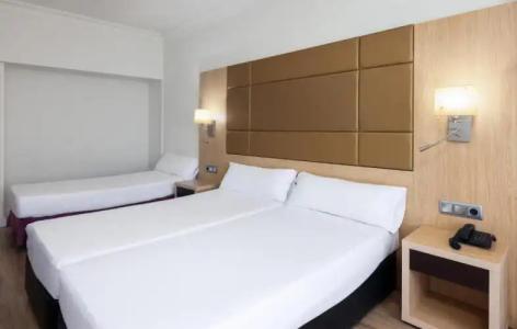 Virgen de los Reyes - 52